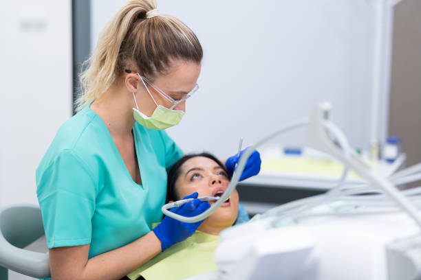 Best Emergency Tooth Extraction in Highlands, TX